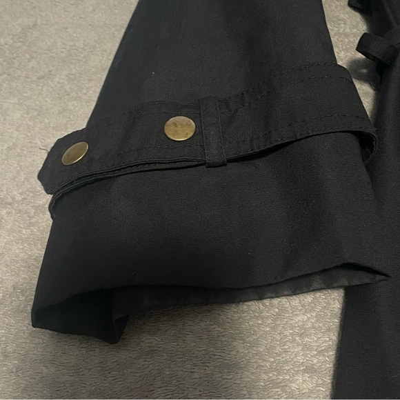 Vintage Editions trench coat with removable liner and shoulder pads size medium - Picture 4 of 10